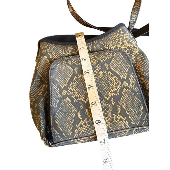 Koltov Small Snake Print Crossbody New with Tags - Picture 9 of 10